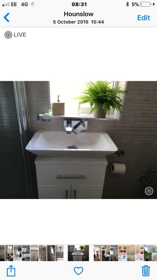 House Apartment Hounslow Bagian luar foto